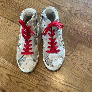 Girls size 7 high top/ side zipSteve Madden calf hair & cow suede shoes